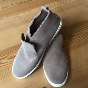 DV Taupe slip on sneakers